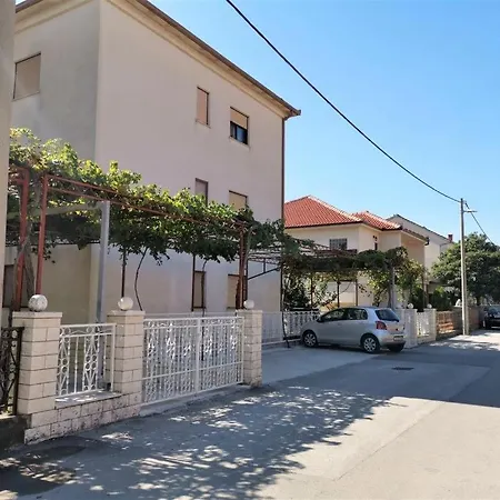 In Kastel Novi With Terrace, Air Conditioning, Wifi, Washing Machine 5104-2 Apartamento Kaštela