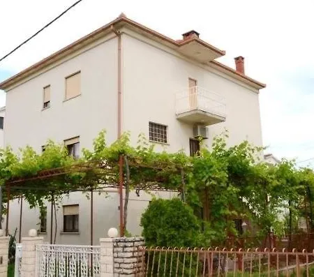 In Kastel Novi With Terrace, Air Conditioning, Wifi, Washing Machine 5104-2 Apartamento *