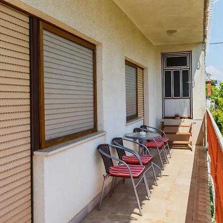 In Kastel Novi With Terrace, Air Conditioning, Wifi, Washing Machine 5104-2 Kaštela